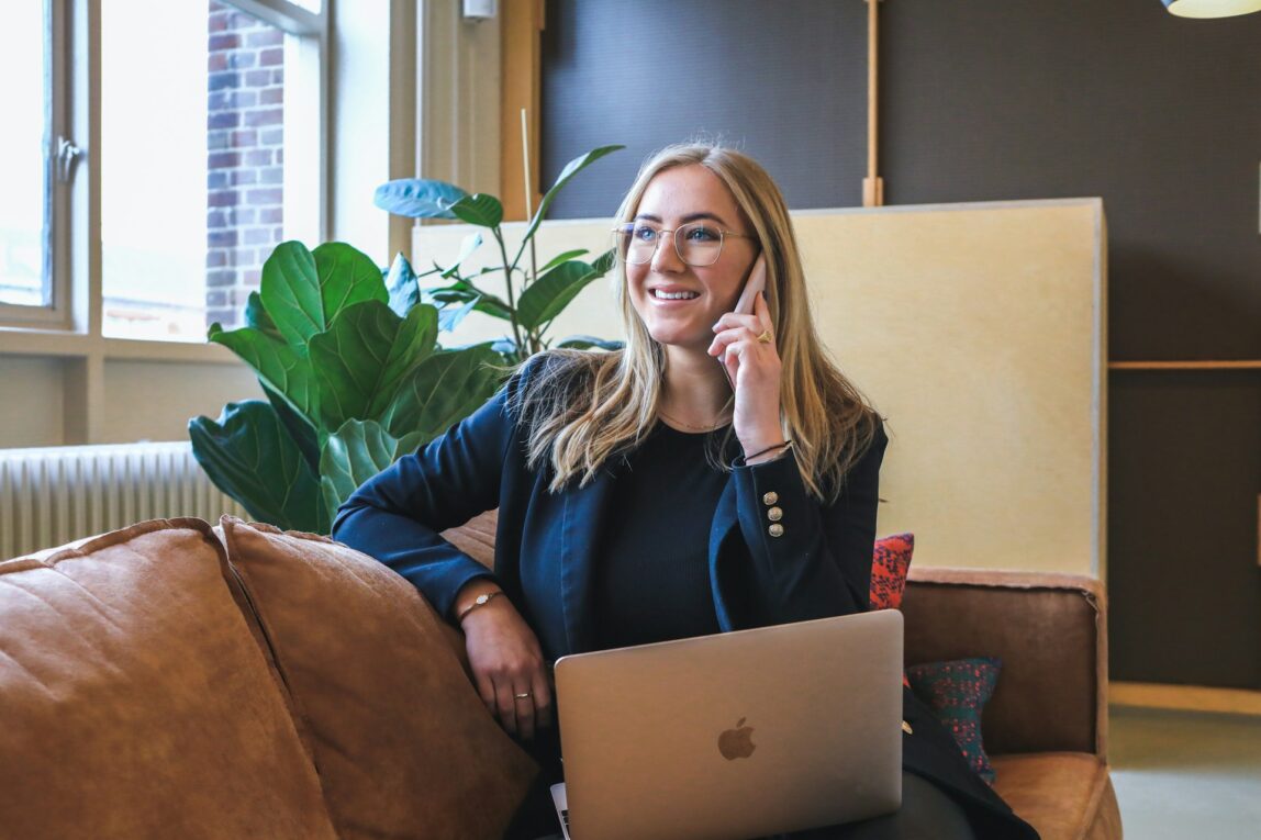 Marketing Digital para Mulheres Acima de 50 Anos: Estratégias para Alcançar um Público em Crescimento